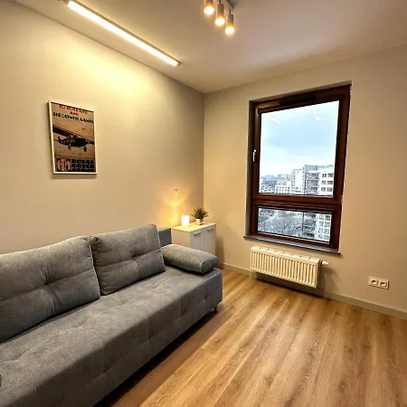 Apartment Lotnisko Chopina Airport *