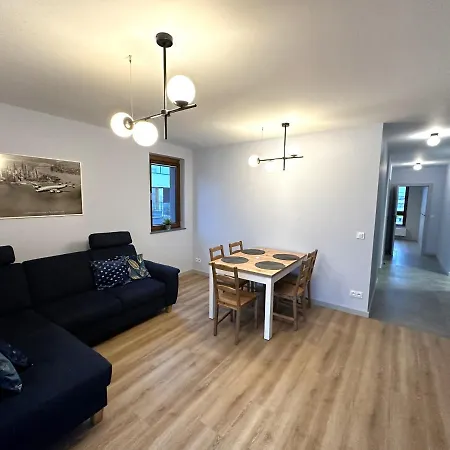 Lotnisko Chopina Airport * وارسو